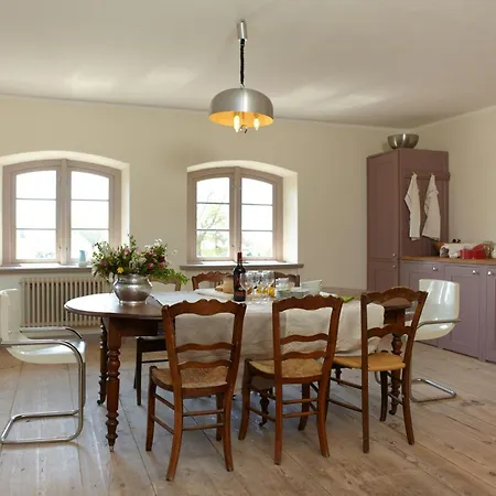 度假居 Light Flooded With Sauna